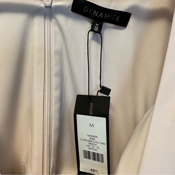 Cute Lavender Dress with Stomach Cutout Detail - Picture 4 of 4